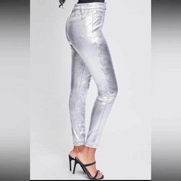 NEW WOMENS METALLIC SKINNY LEG PANTS SILVER - Picture 2 of 3